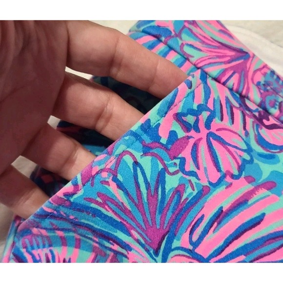 Lilly Pulitzer Women's Size 6 Scallop Hem Printed Shorts Pink Blue - Picture 5 of 11
